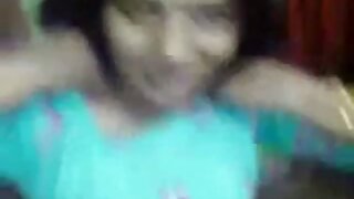 Utanç bilmiyorum, bebeğim Paula büyük bir horoz üzerinde yeni hd sex Zıplayan