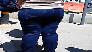 Spor salonunda anne Julia Ann, yaşlı hd porn seks genç!